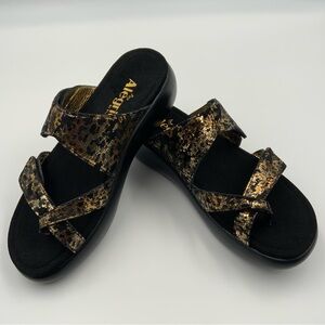 Alegria Women’s Beatrix Sandal. In Color Glammo. Size 37.
